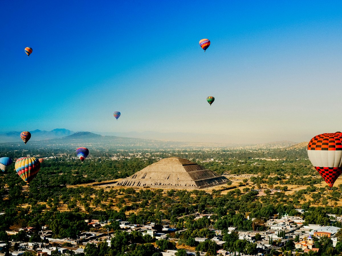 Hot Air Balloon Flights in Teotihuacan Mexico